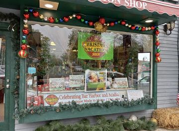 maine/hancock-county/shop/christmas-vacation-shop