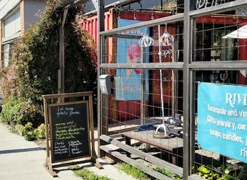 california/berkeley/uc-berkeley-campus/shop/riveter-shop