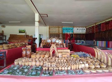 laos/plain-of-jars/shop/navang-handicraft-shop