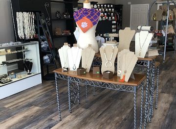 south-carolina/mauldin/shop/moonstruck-monograms