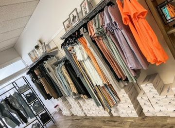 iowa/muscatine/shop/rebel-roze-boutique