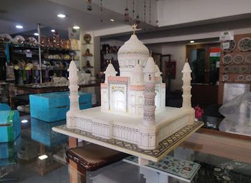 india/agra/taj-ganj/shop/the-warehouse-of-gifts-souvenirs