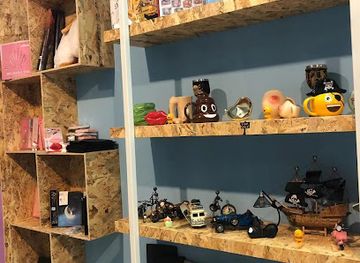 albania/puka-region/shop/kalamendja-gift-shop