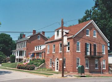 missouri/missouri-rhineland/shop/tours-and-gift-shop-of-deutschheim-state-historic-site