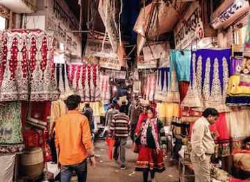 india/ahmedabad/shop/dhalgarwad-market-best-market-in-ahmedabad