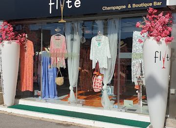 portugal/vilamoura/shop/flute-champagne-boutique-bar