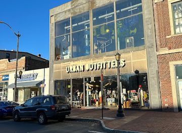 connecticut/new-haven-harbor/shop/urban-outfitters