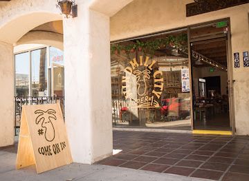 california/palm-springs/old-las-palmas/shop/windmill-city-super-1