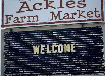 illinois/great-river-road/shop/ackles-farm-market