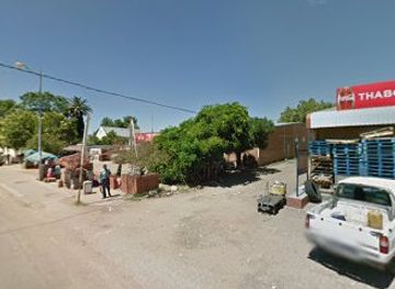 lesotho/teyateyaneng/shop/ty-four-square-supermarket