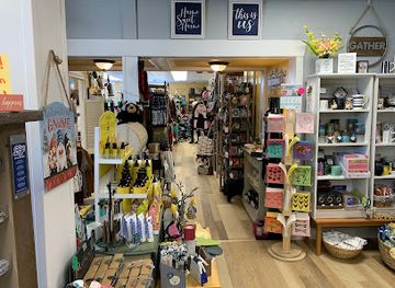 minnesota/itasca-state-park/shop/kathryn-s-on-main-lazy-one