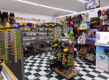jamaica/great-morass/shop/reggae-smiles-gift-shop