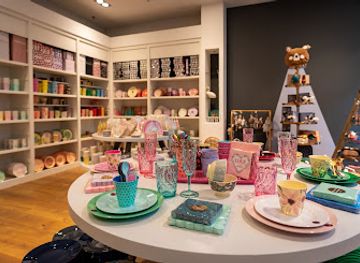 austria/innsbruck/shop/em-vi-party-store