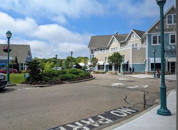 rhode-island/south-county/shop/the-village-at-south-county-commons