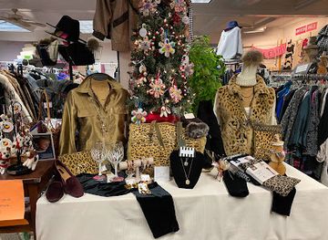 new-hampshire/white-mountains-national-forest/shop/it-s-my-girlfriends-boutique-consignment-llc