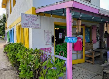 the-bahamas/eleuthera-island/shop/island-made-gift-shop