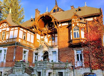 poland/stolowe-mountains/shop/budka-z-oscypkami