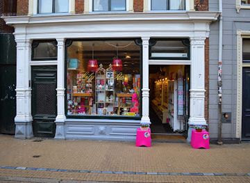 netherlands/groningen/shop/lily-rose
