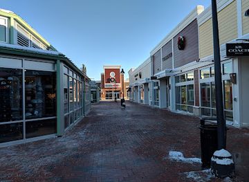 maine/androscoggin-county/shop/freeport-village-station