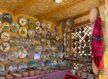 romania/buila-vanturarita-national-park/shop/ceramica-biscu-leonida-si-gheorghe-pottery-business-leonida-and-gheorghe