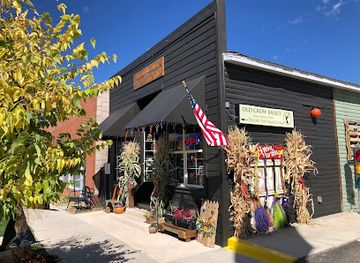 utah/bryce-canyon-city/shop/old-crow-basics