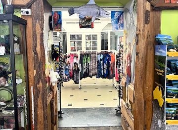 australia/port-douglas/shop/the-croc-and-barra-shack