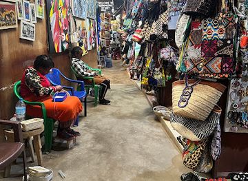 tanzania/rift-valley/shop/maasai-market-curios-and-crafts