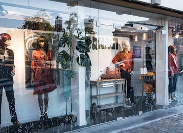 belgium/tournai/shop/izanagi-boutique