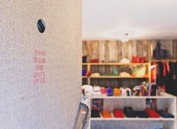 austria/lech/shop/lenai-linai-kleidung-aus-lech