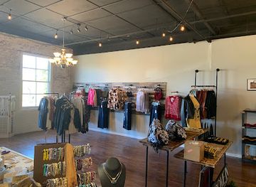 missouri/st-francois-mountains/shop/the-lovely-lily