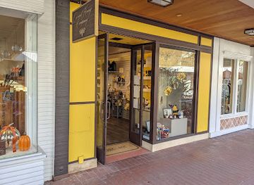 california/carmel-by-the-sea/shop/carmel-honey-company-carmel-plaza