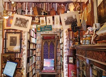 spain/castile-la-mancha/shop/la-clandestina-antiguedades-coleccionismo-libreria-anticuaria