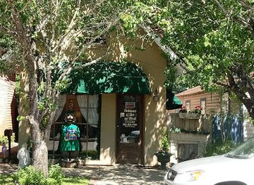 louisiana/honey-island-swamp/shop/antiques-art-on-first