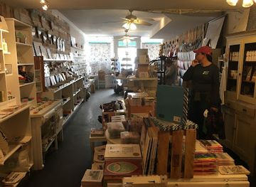 michigan/central-michigan/shop/poppins