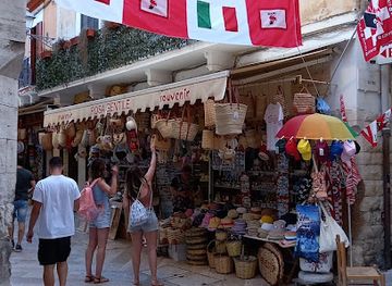 italy/bari/bari-vecchia/shop/gentile-rosa-souvenir