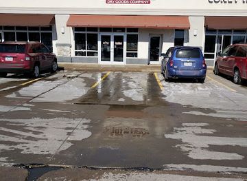 iowa/stone-state-park/shop/heart-hand-dry-goods-company