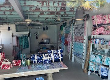 the-bahamas/san-salvador-island/shop/bahama-hand-prints