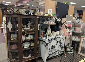 indiana/fort-wayne/shop/jj-s-antiques-consignment-shop