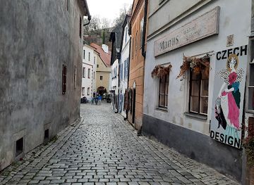 czechia/cesky-krumlov/shop/manus-odevni-galerie