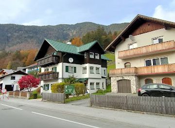 austria/hallstatt/shop/supermarket-obertraun