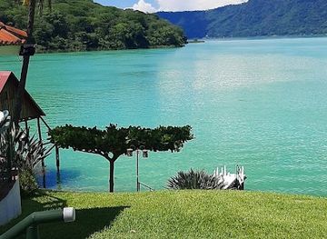 el-salvador/lake-coatepeque/shop/venta-de-pescado