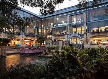 texas/south-texas/shop/shops-at-rivercenter