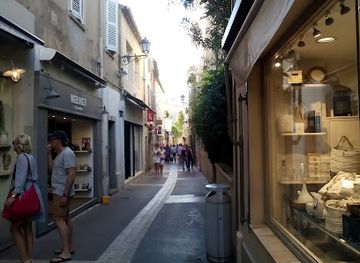 france/saint-tropez/shop/louis-vuitton