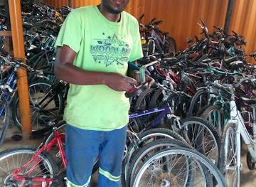 zambia/lower-zambezi-national-park/shop/narrow-road-bike-shop