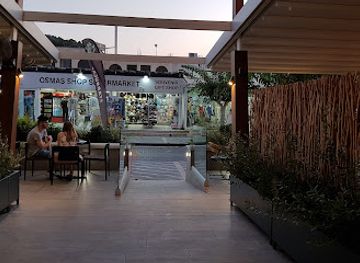 cyprus/fig-tree-bay/shop/starbucks