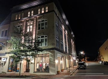 virginia/harrisonburg/shop/the-yellow-button