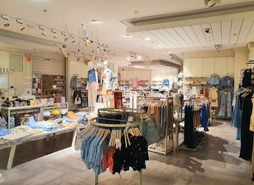 portugal/coimbra/shop/stradivarius