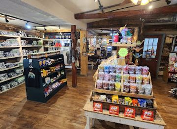 illinois/shawnee-national-forest/shop/garden-of-the-gods-outpost