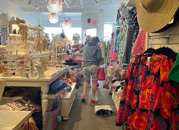 massachusetts/newburyport/shop/pretty-poppy