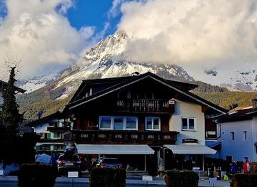 austria/kaiser-mountains/shop/unterrainer-mode-tracht